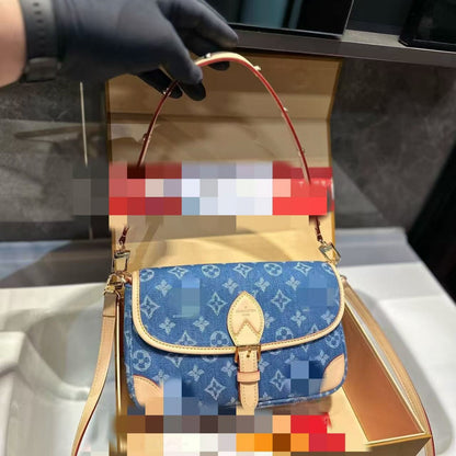 Lou Handtasche